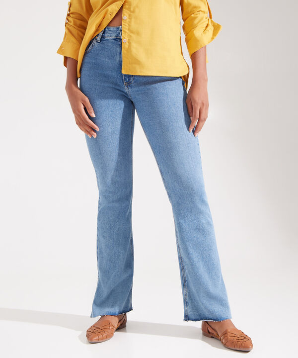 Jean Boot Cut con Aberturas