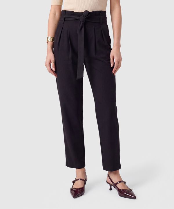 Pantal&oacute;n De Tiro Alto Con Cintur&oacute;n De Amarre Mujer image number null