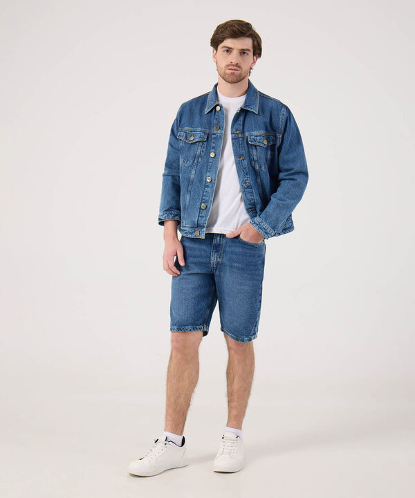 Chaqueta trukcer tono medio  image number null