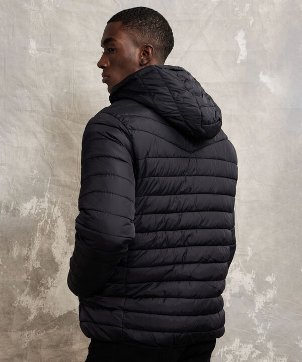 Chaqueta Con Capota Removible
