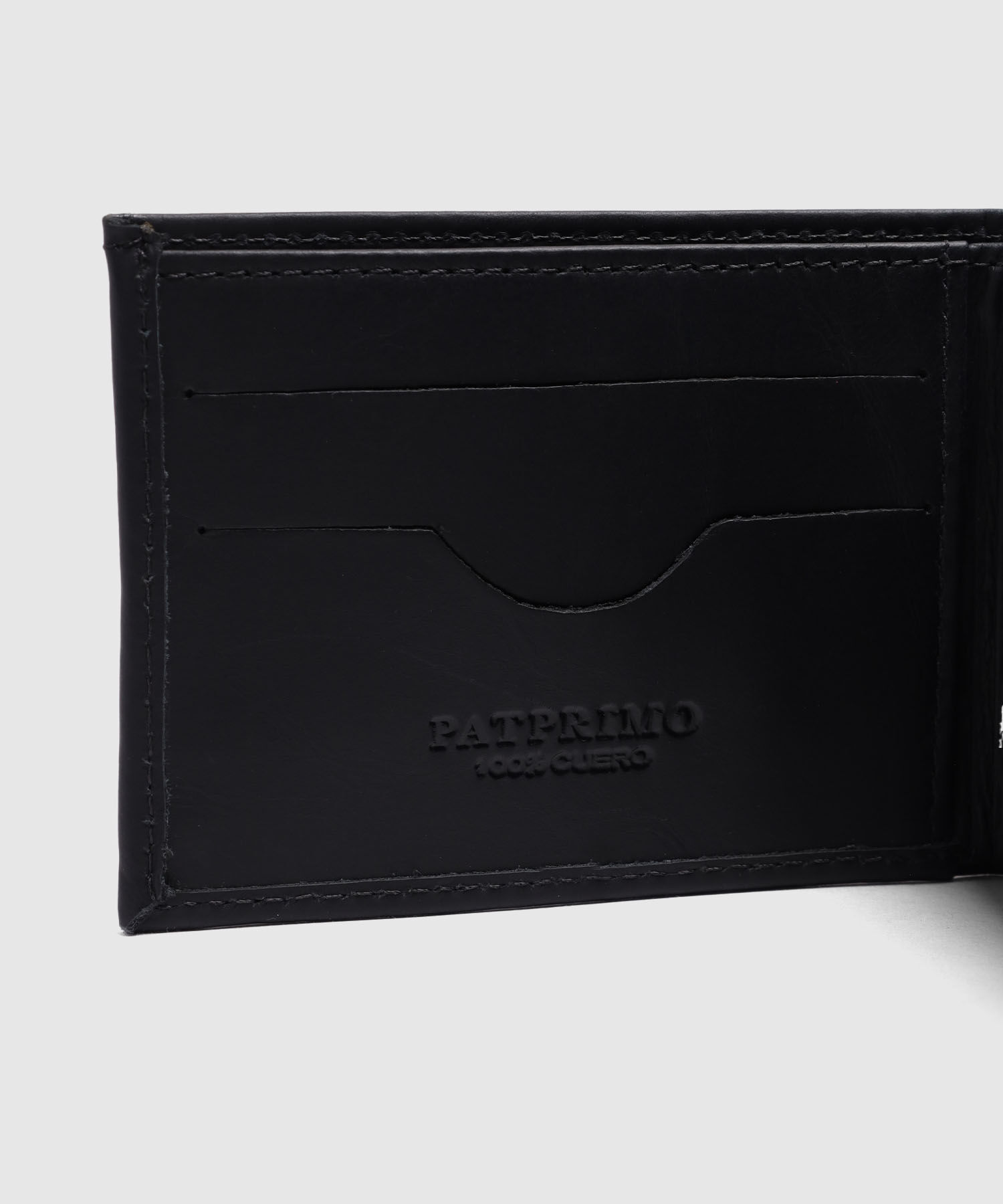 Billetera De Cuero Con Logo Repujado