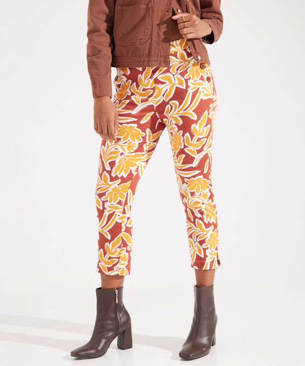 Pantalón Capri Con Estampado image number null
