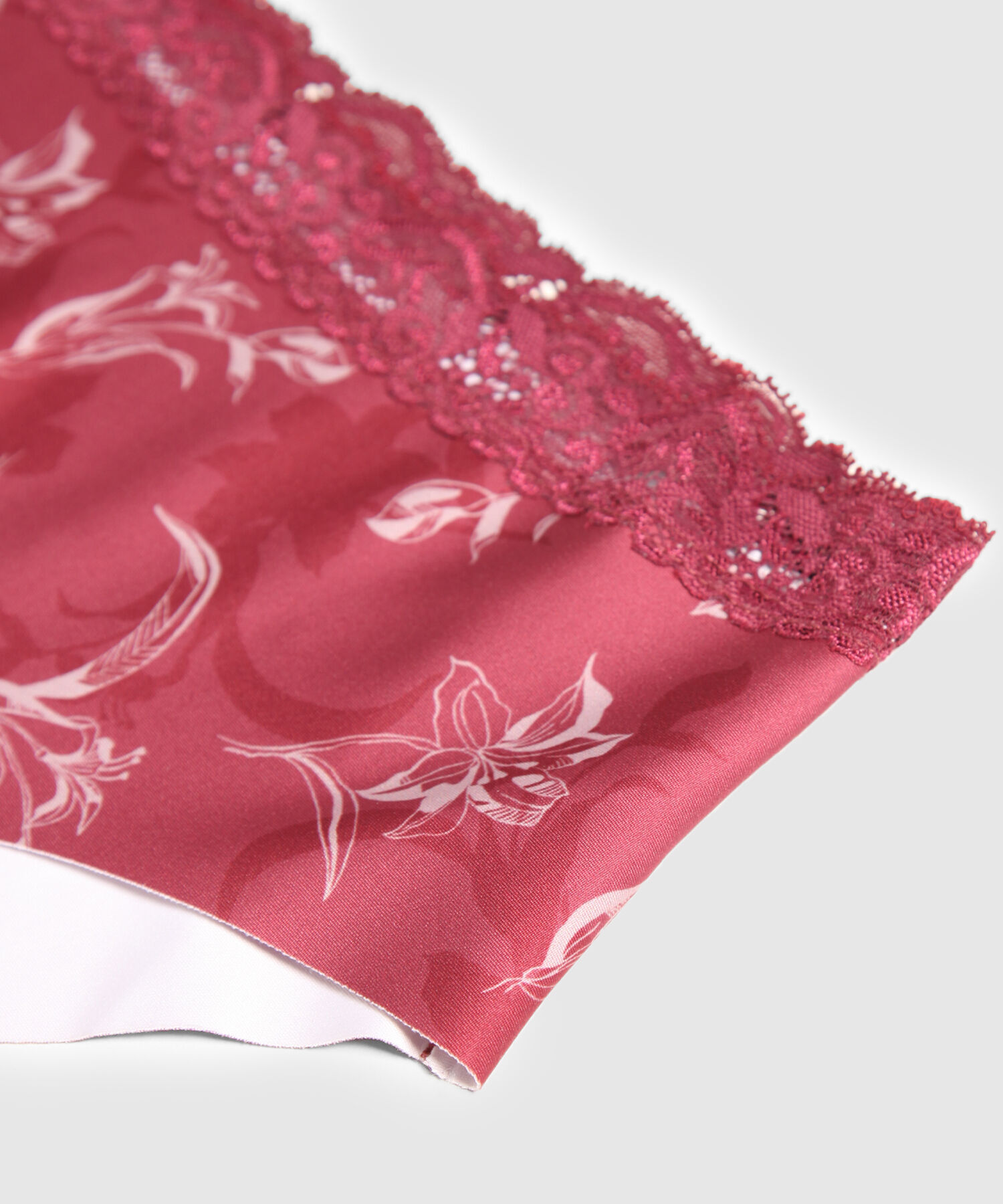Panty Clásico Estampado Con Encaje En Cintura