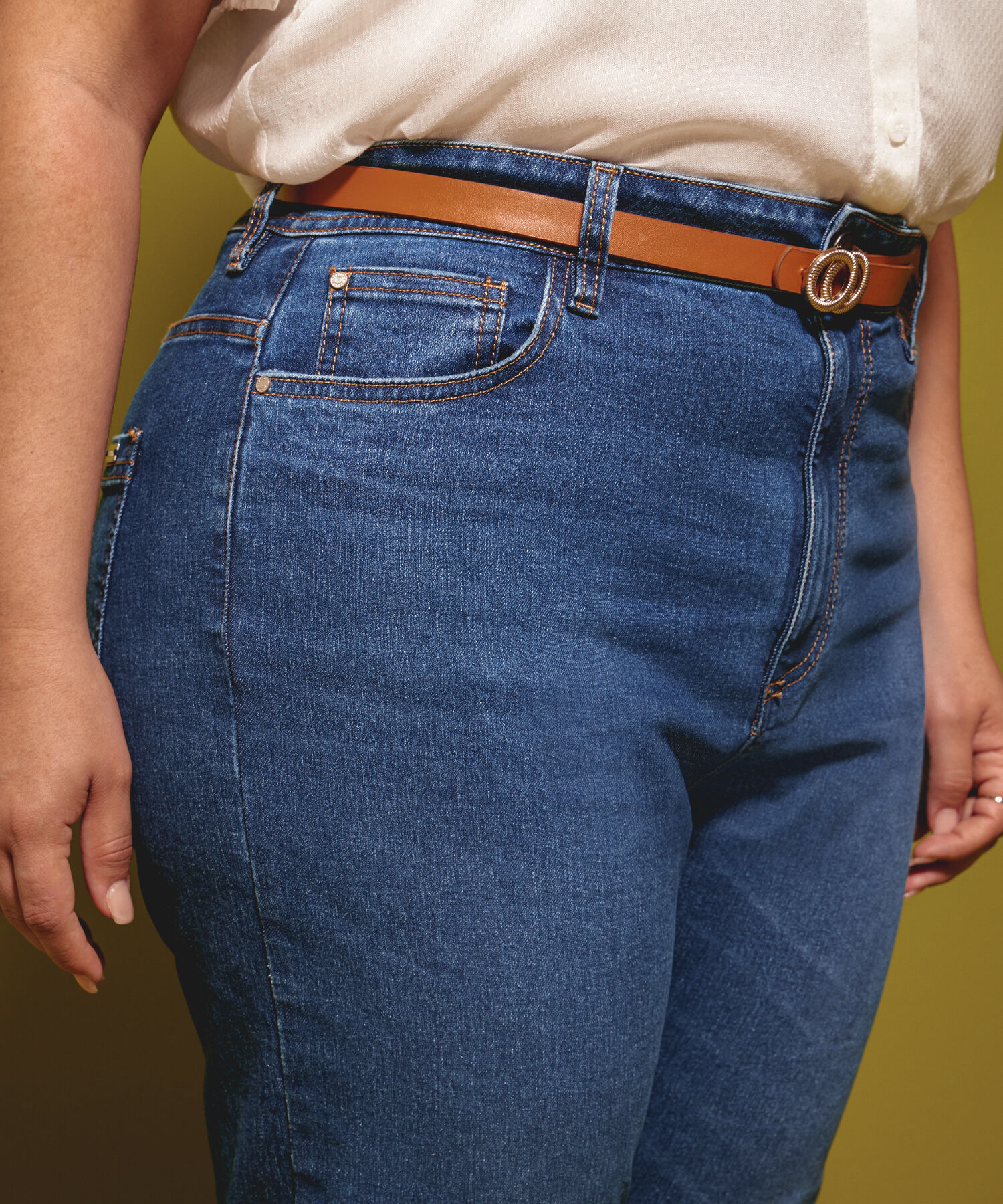 Jeans Mom con Desgastes