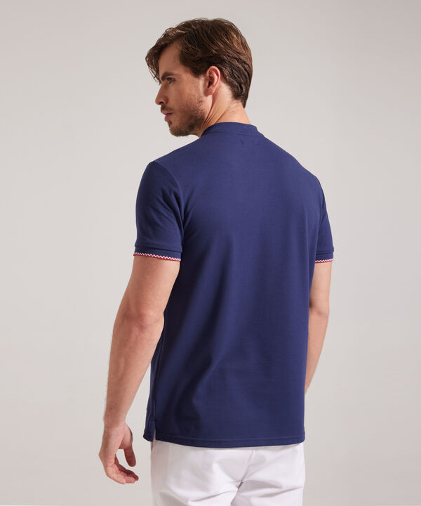 Polo Cuello Mao, Bolsillo Tejido. Slim Fit