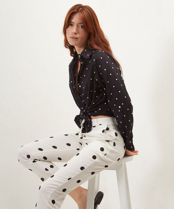 Camisa Estampada Con Charreteras