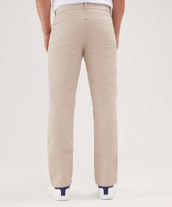 Pantalon Unicolor, 5 Bolsillos, Silueta Regular Fit