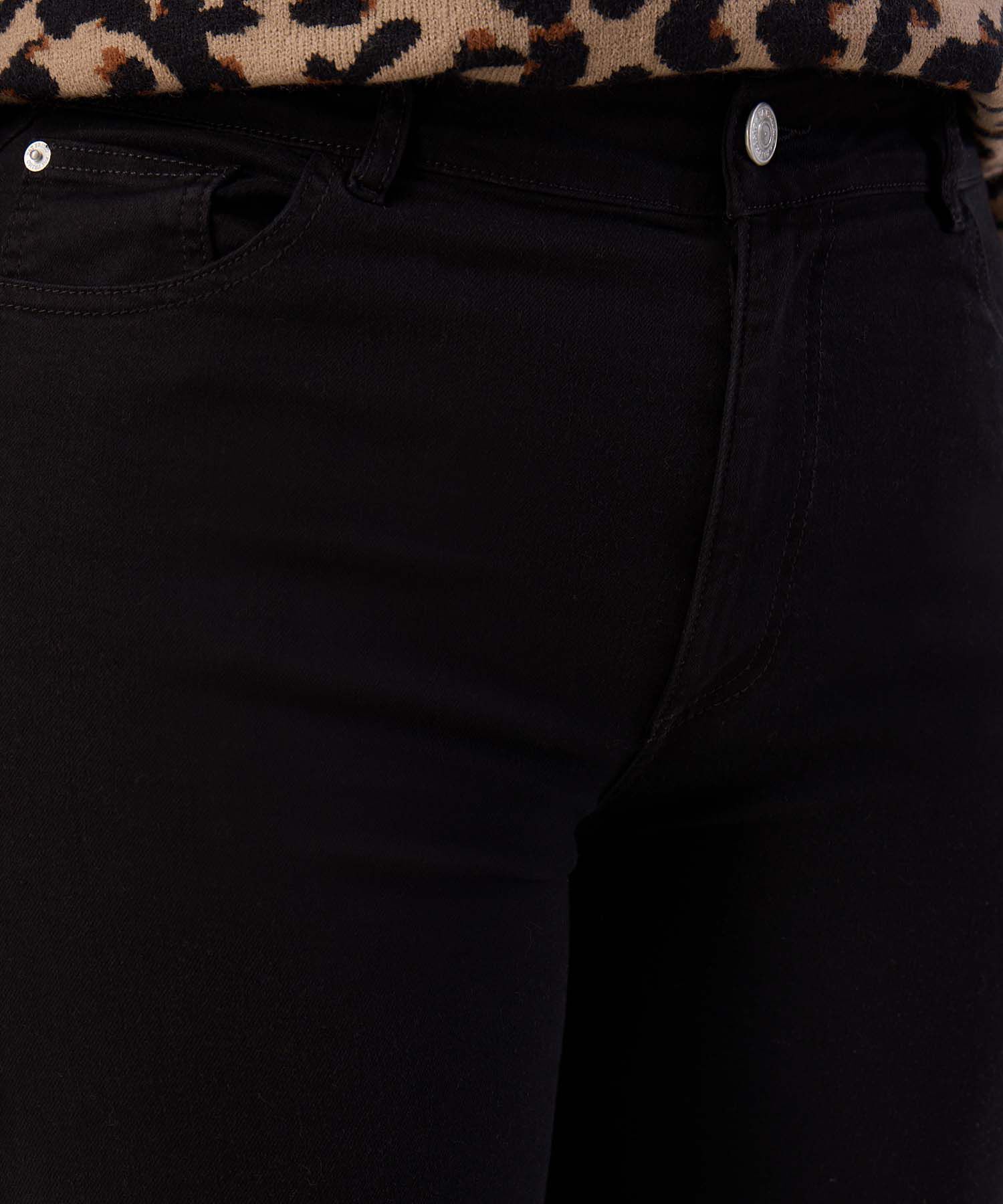 Jean Unicolor Tiro Alto al Tobillo para Mujer Curvy