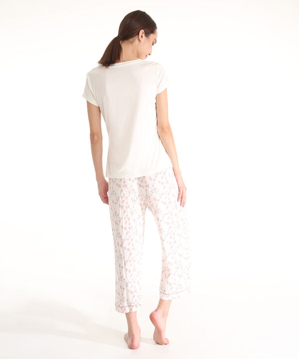 Pijama  Camiseta Manga Corta Unicolor Con Pantalón Capri Estampado