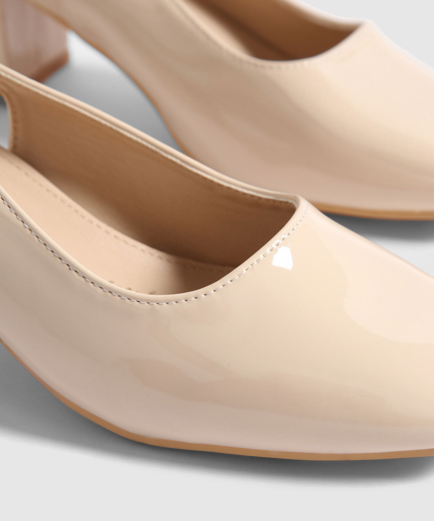 Tacones en Efecto Cuero