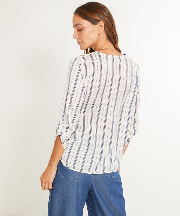 Blusa Manga 3/4 Con Escote V Estampada image number null