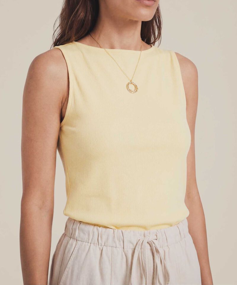 Camiseta Sisa de Cuello Bote para Mujer