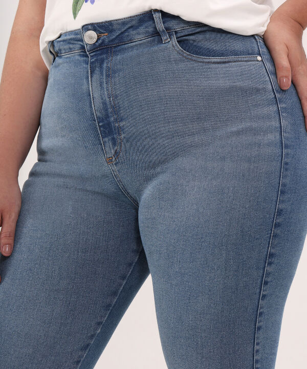 Jean Skinny Tono Azul Medio Claro image number null
