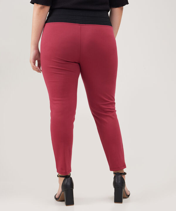 Leggins Unicolor Con Doble Pretina Elástica Y Corte Con Vena Central En Pierna, Carmin Alba