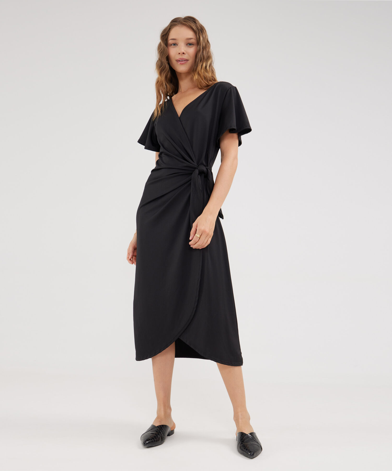 Vestido Unicolor Manga Corta Escote En V Compra Online PATPRIMO