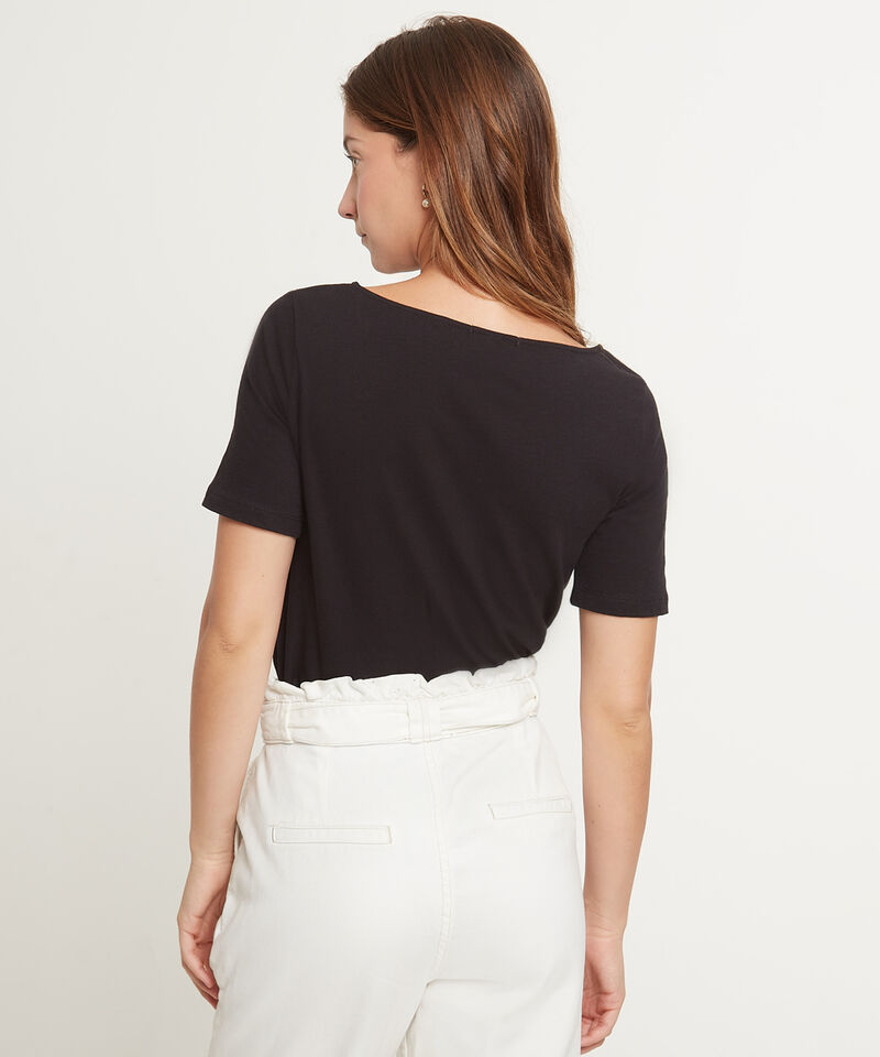 Camiseta Manga Corta Unicolor, Escote Redondo Con Bordado En Delantero, Trópico Floral