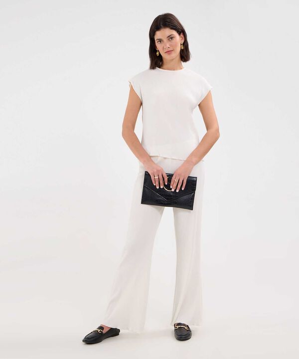 Pantalón Flare Texturizado image number null