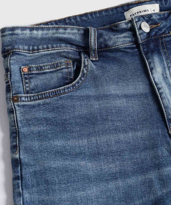 Bermuda Denim Con Doblez Para Mujer image number null