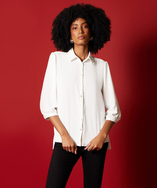 Camisa Manga 3/4  Unicolor Con Plisado En Espalda