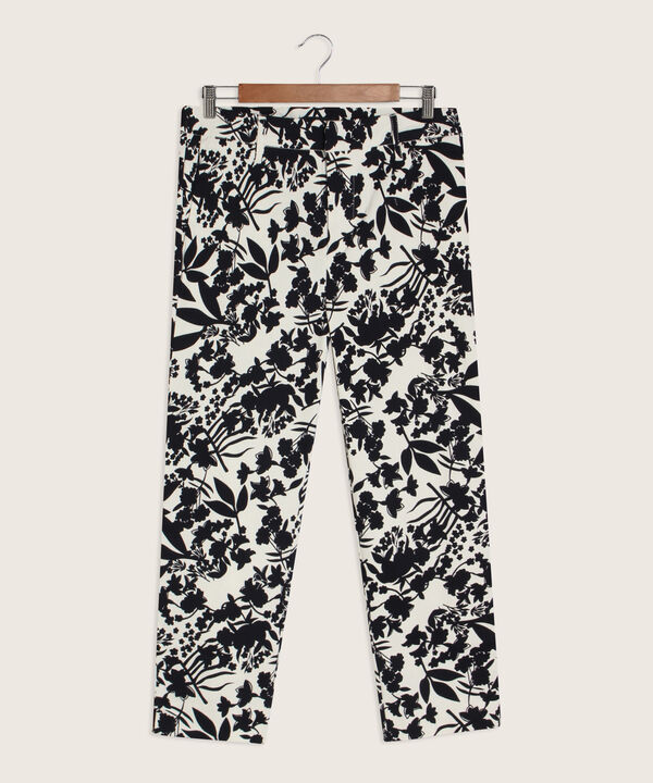 Pantalón Capri Con Bolsillos Laterales