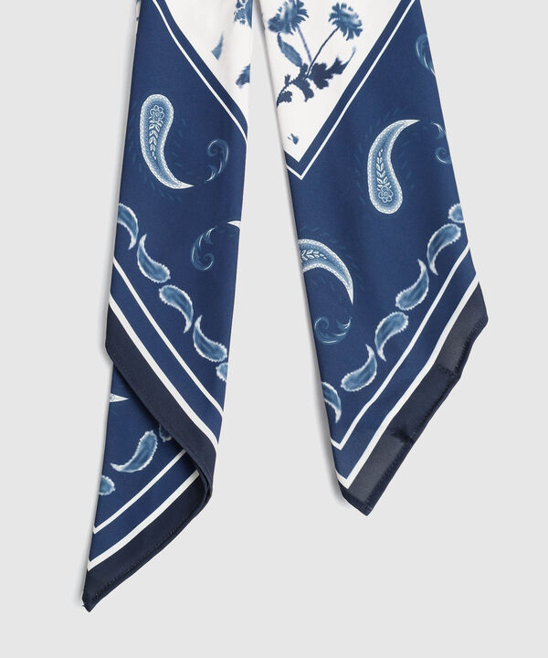 Pa&ntilde;oleta Cuadrada Estampada Para Mujer