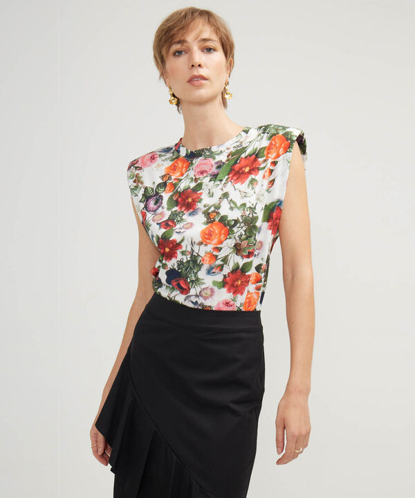 Camiseta Estampada Con Hombreras