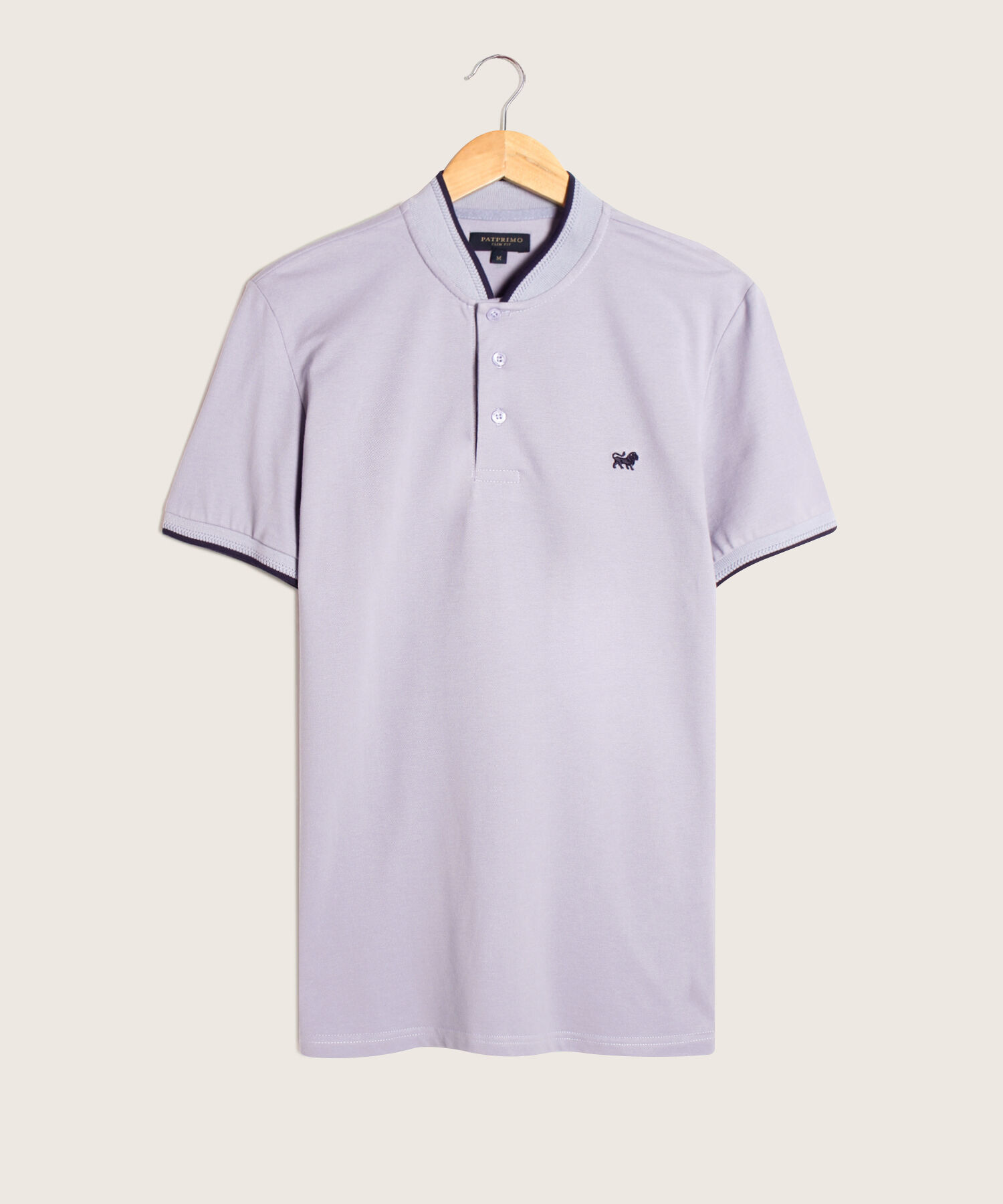 Polo Unicolor Con Cuello Mao Y Puños Tejidos, Silueta Slim Fit