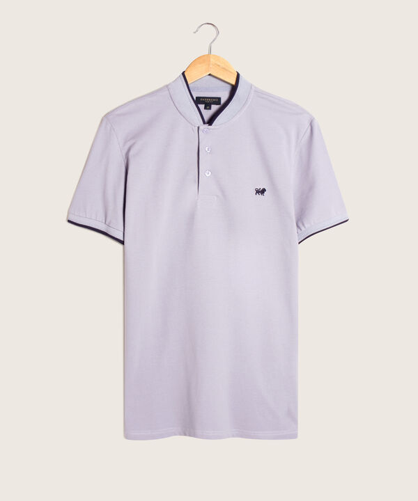 Polo Unicolor Con Cuello Mao Y Puños Tejidos, Silueta Slim Fit