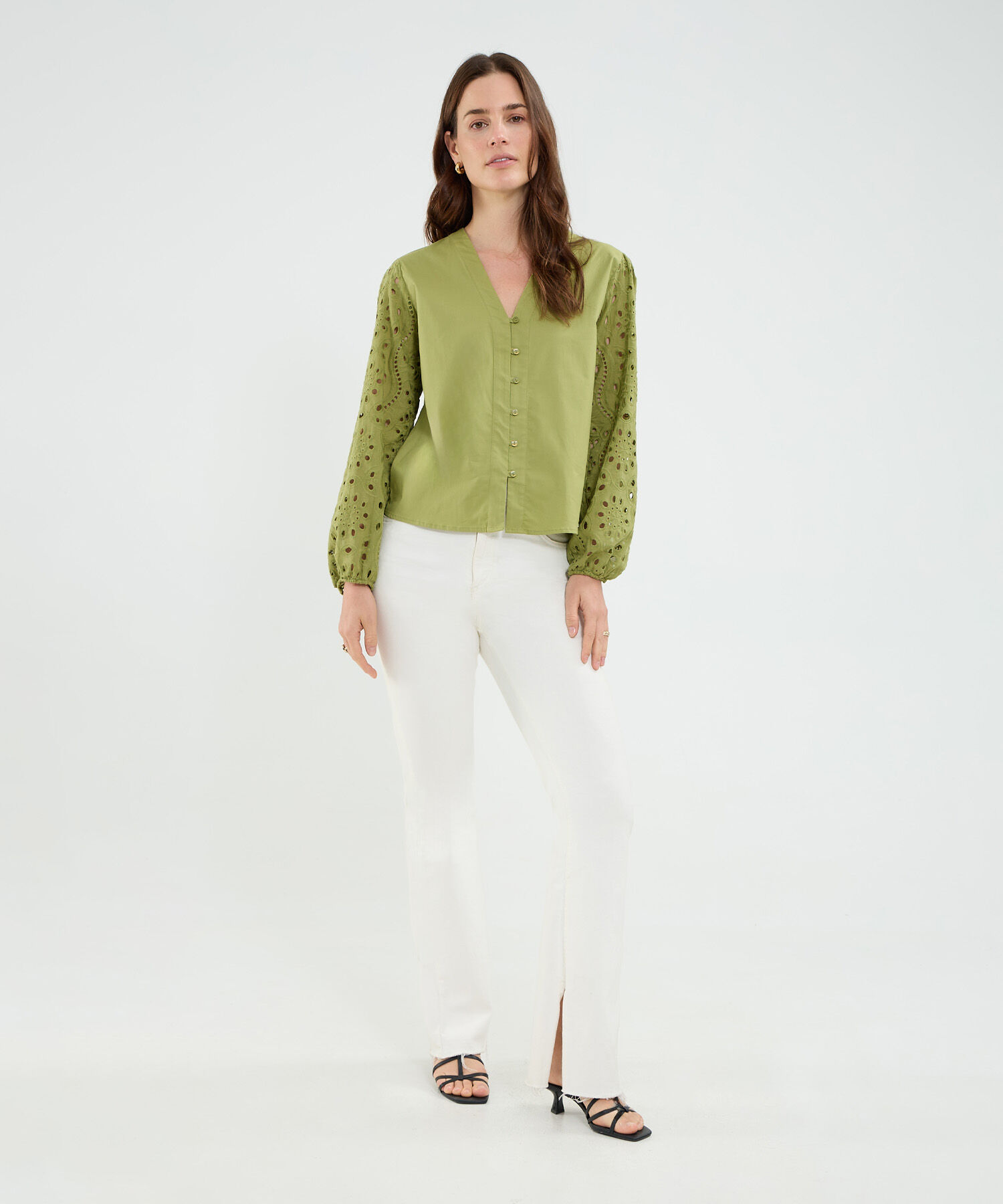 Blusa manga larga con ojalillo para mujer