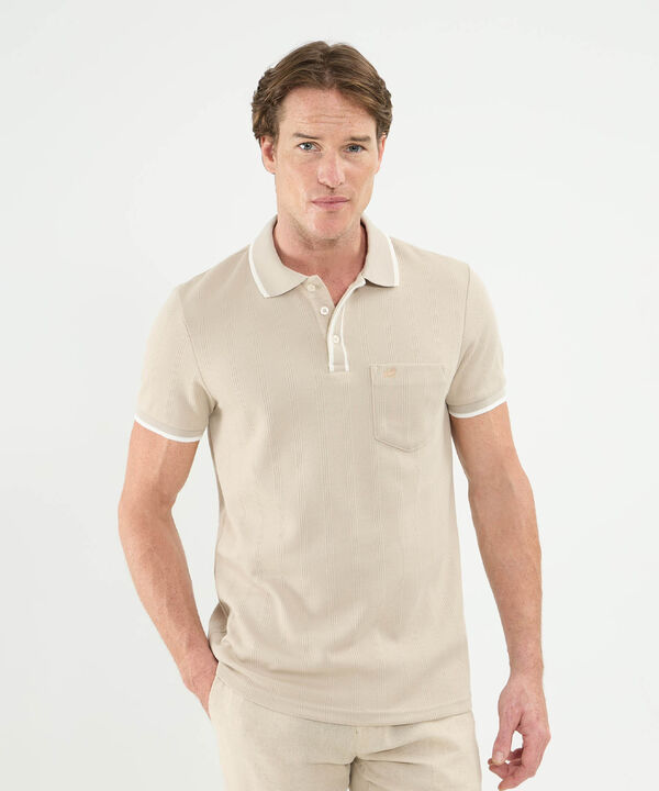 Polo Unicolor, Cuello, Puños Y Pechera Tejida