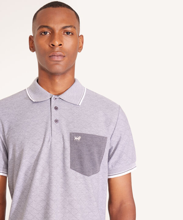 Polo Preteñida Texturizada, Cuello Y Puños Tejidos Con Bolsillo Y Silueta Regular Fit, Sunset Dust Línea Moda