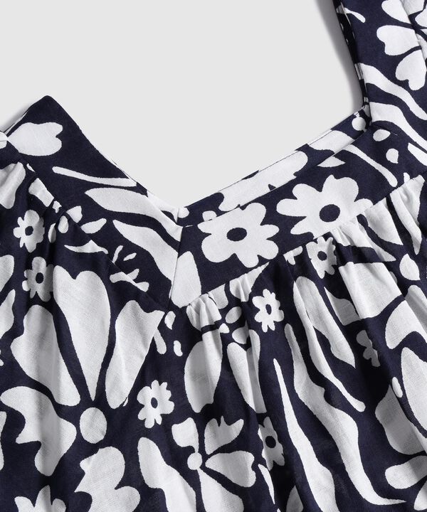 Blusa Estampada Con Escote Cuadrado  image number null