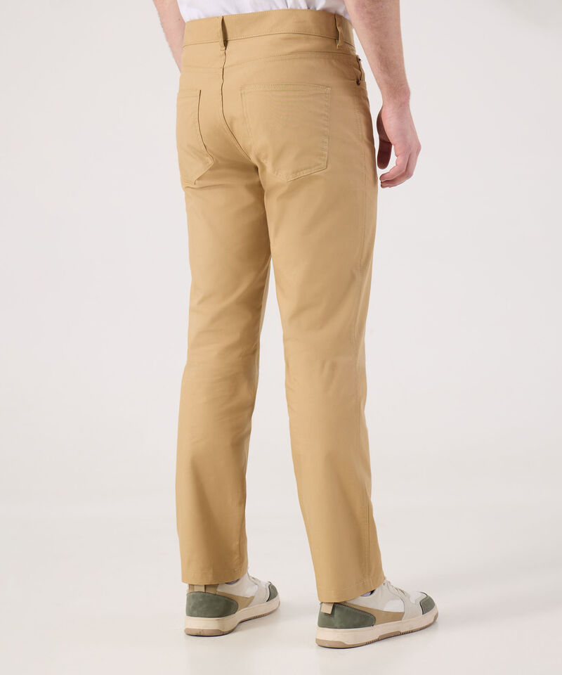 Pantalon Unicolor, 5 Bolsillos, Silueta Regular Fit