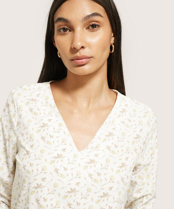 Blusa Estampada Manga 3/4 Escote image number null