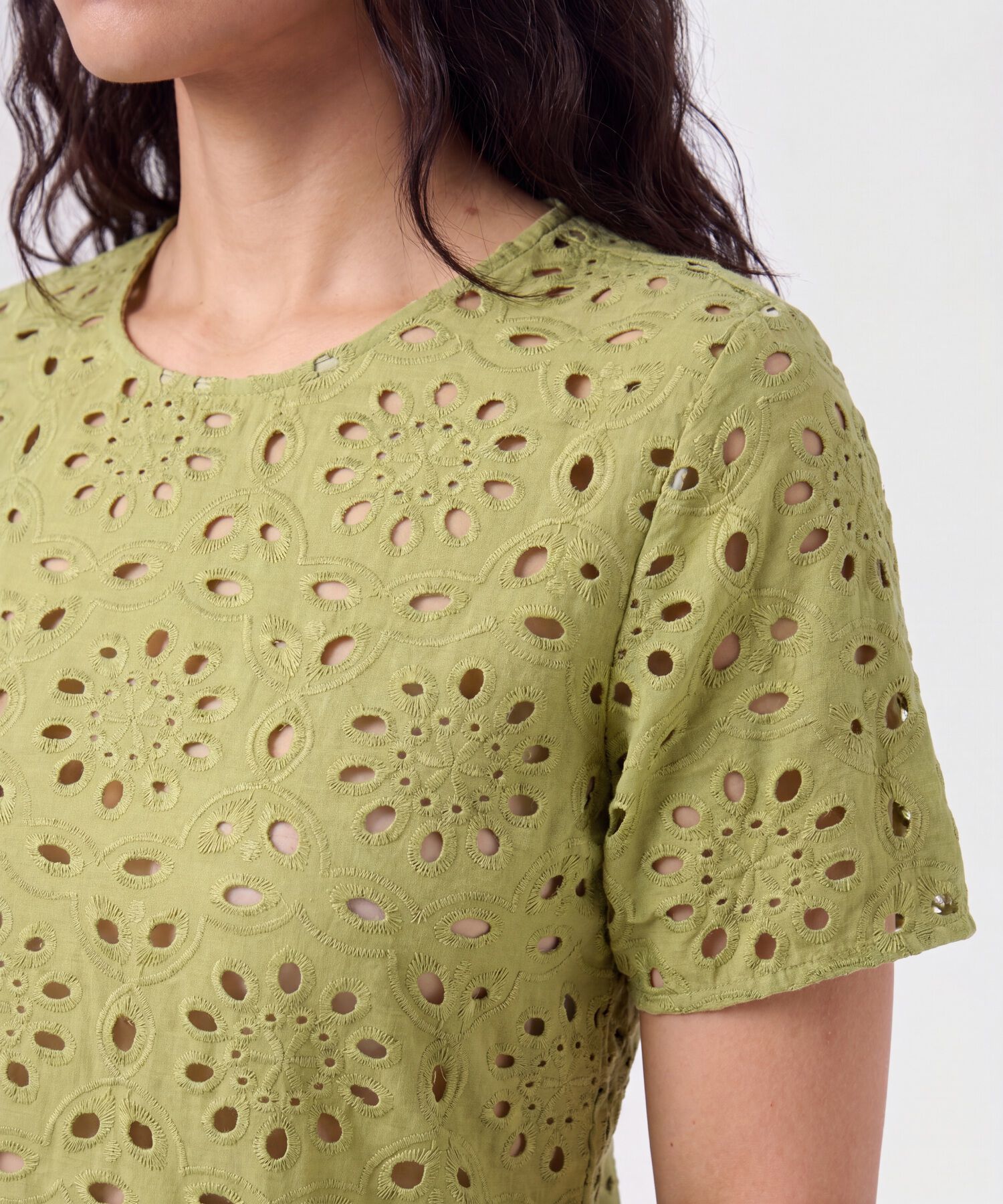 Blusa Con Perforaciones Detalladas Para Mujer