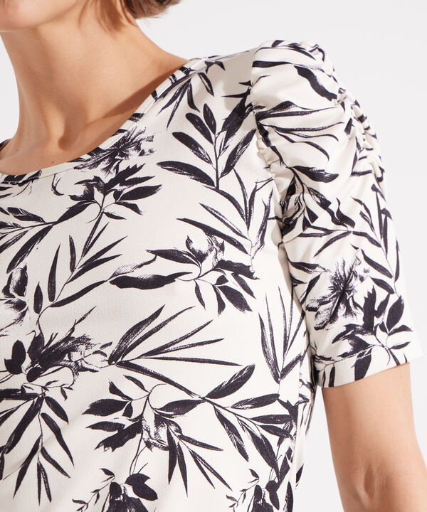 Camiseta Estampada Manga Corta Con Ruche image number null