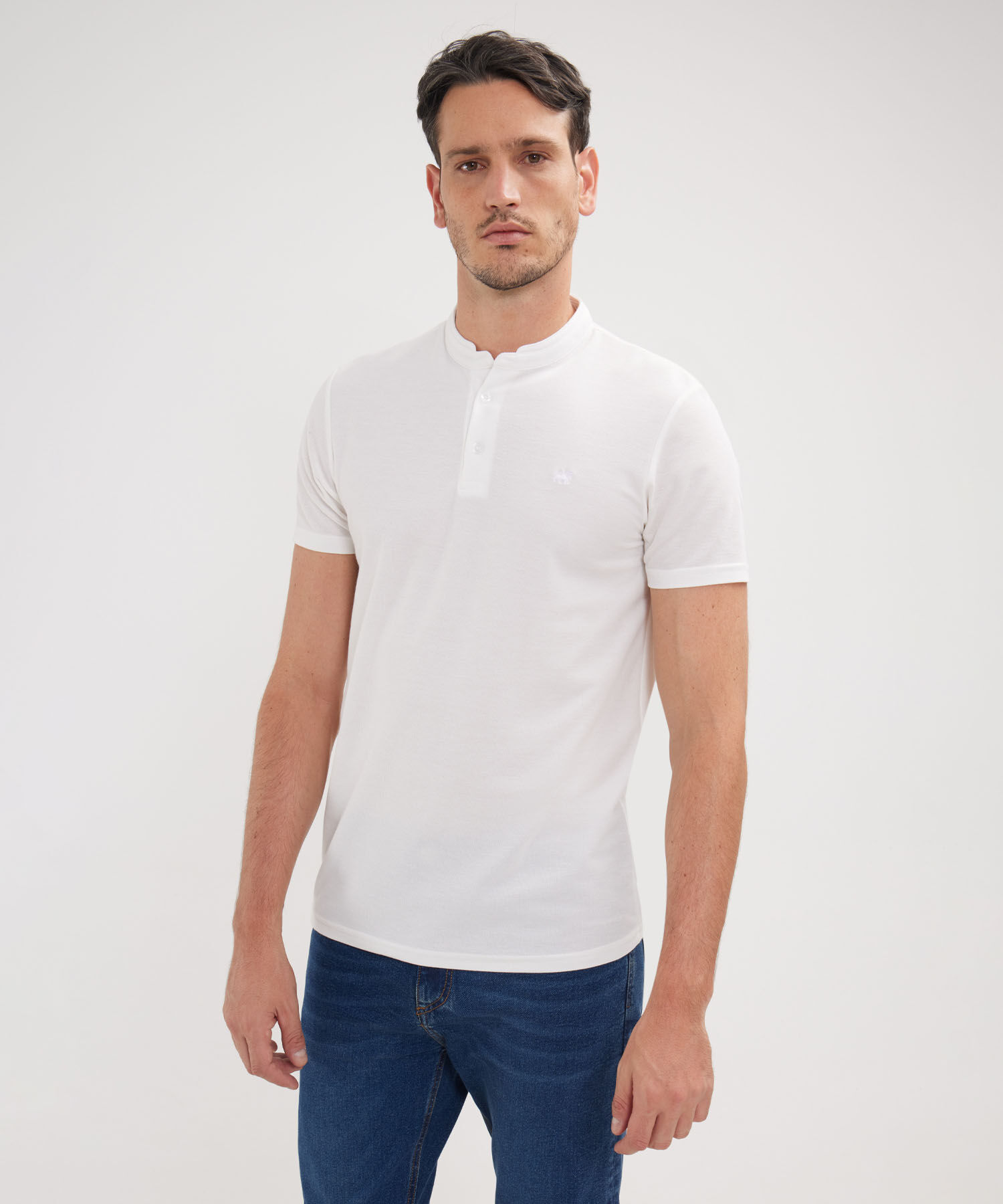 Polo Mao Unicolor Con Pestaña Unicolor  Sin Bolsillo Silueta Slim Fit