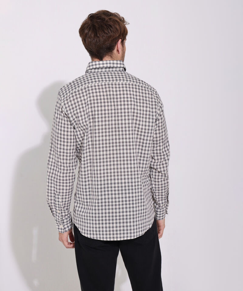 Camisa Prete&ntilde;ida Manga Larga Con Bolsillo Y Silueta Regular Fit