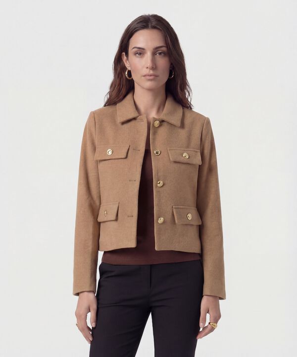 Chaqueta Corta Con Botones Dorados Para Mujer