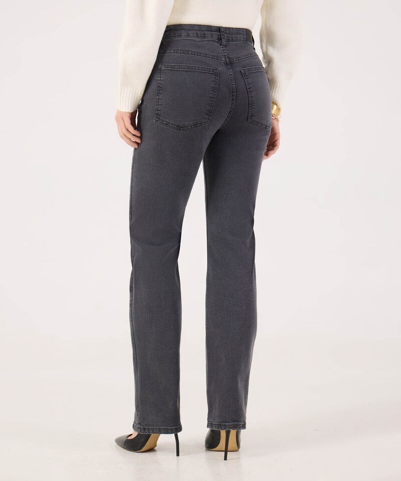 Jean Straight Con Detalle 