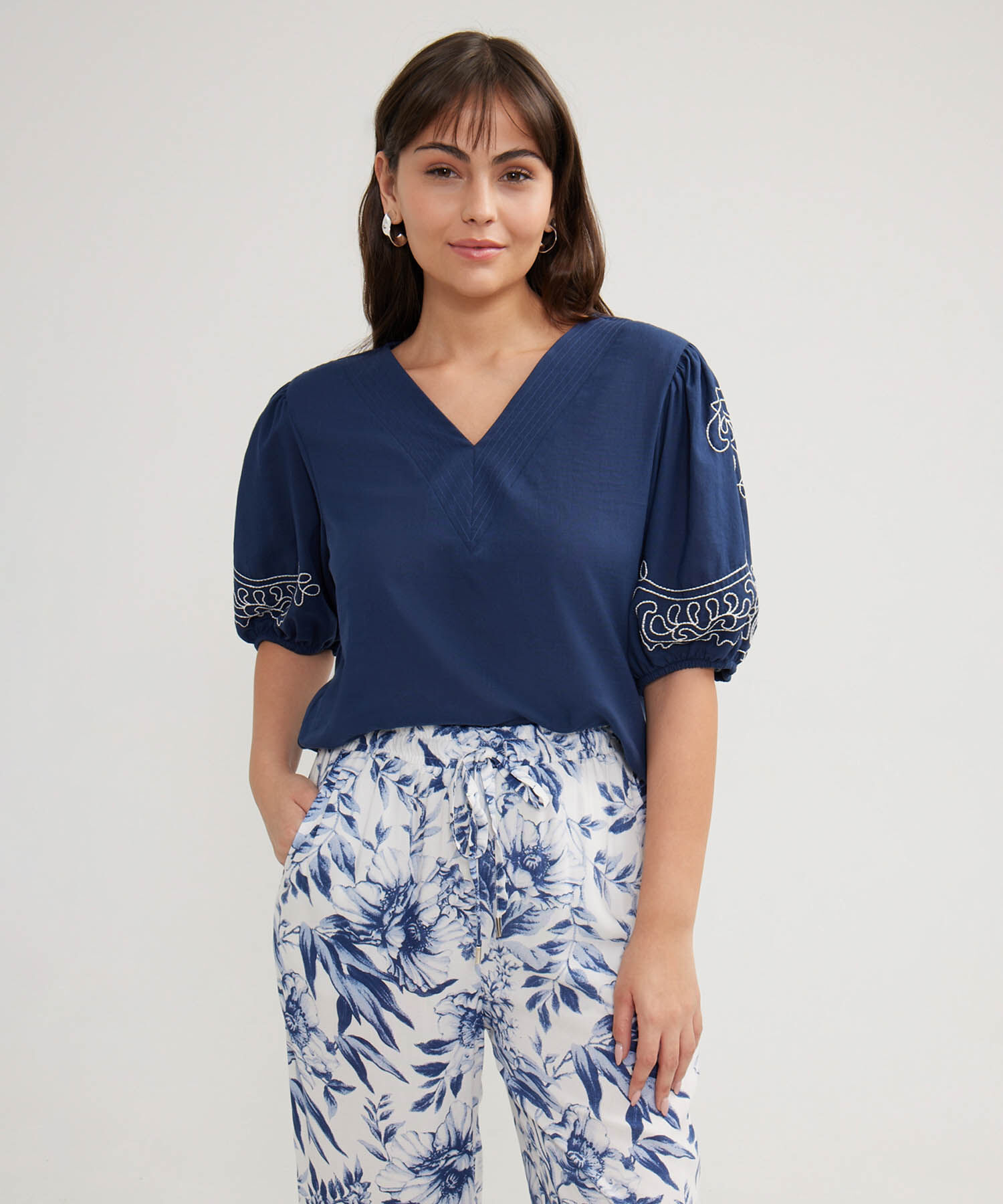 Blusa Manga Bombacha Con Bordado