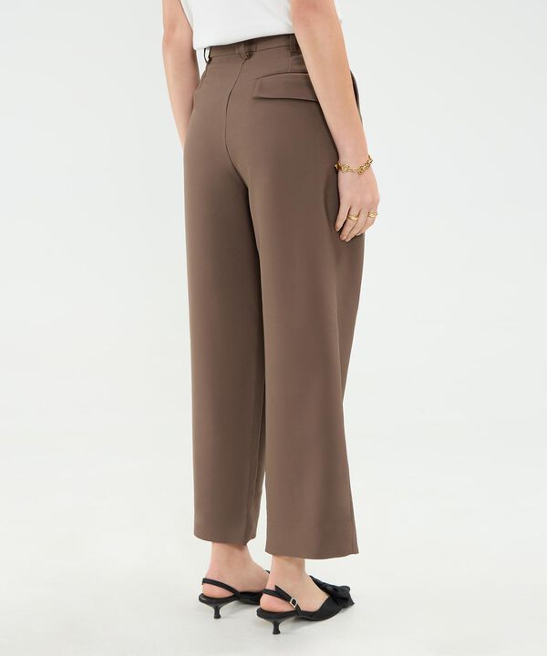 Pantalon Corto Con Prenses