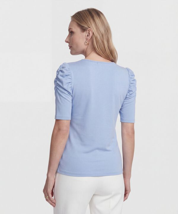 Camiseta Con Detalle En Hombros 