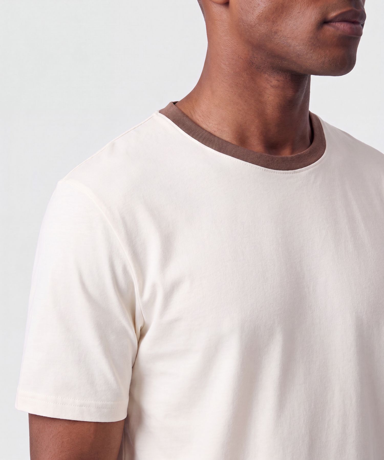 Camiseta Con Cuello En Contraste