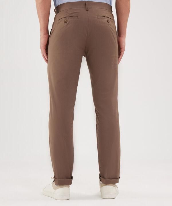 Pantalón Chino Unicolor Con Silueta Slim Fit