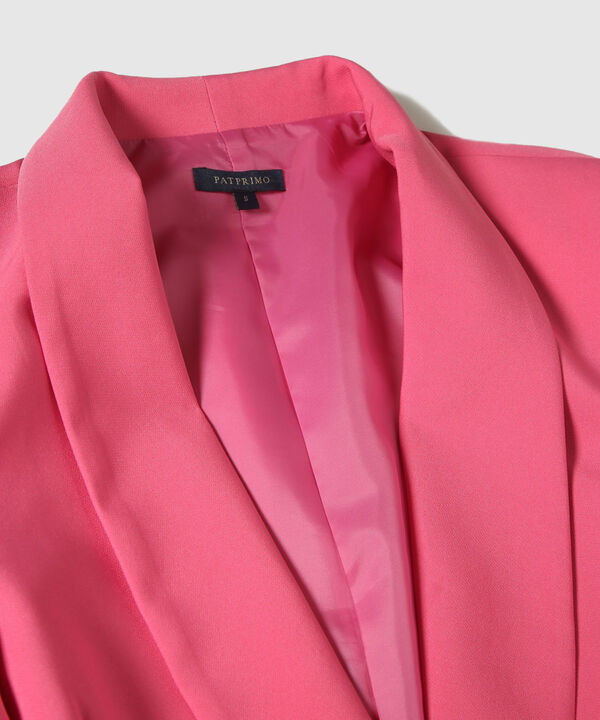 Blazer Unicolor Con Cinturón En Tela Del Cuerpo
