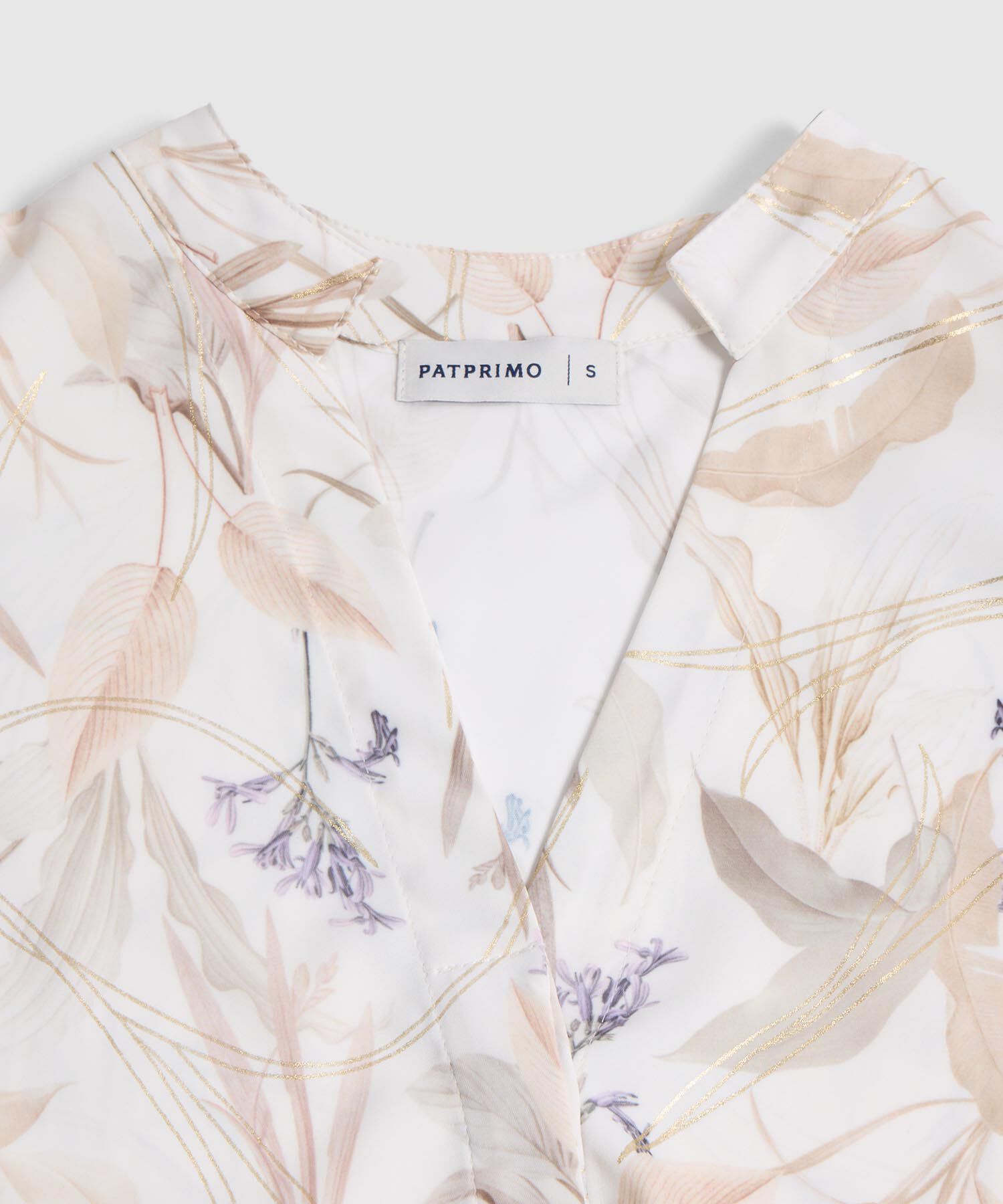 Blusa Sisa con Cuello Ner&uacute; para Mujer