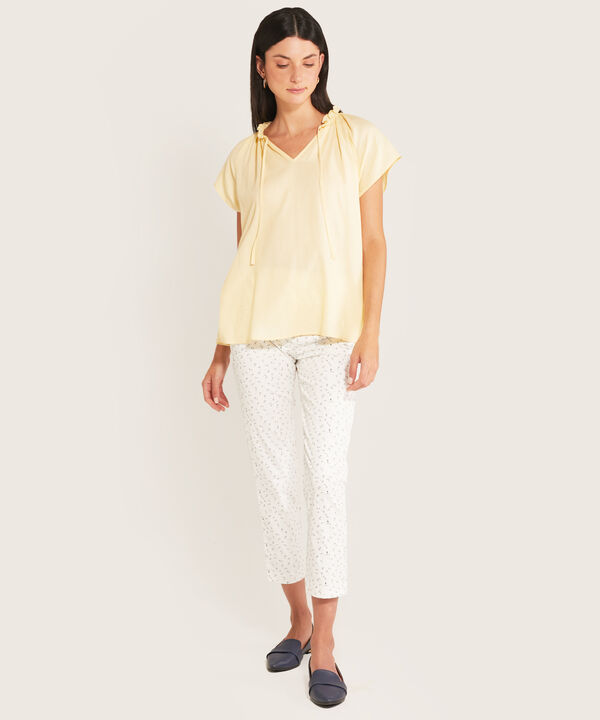 Blusa Manga Corta Con Ruche En Cuello
