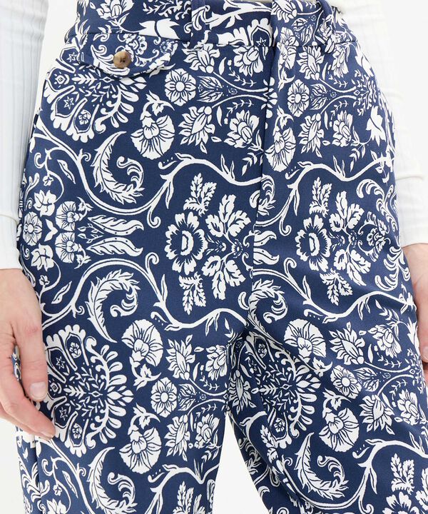Pantalón Estampado Botánico image number null