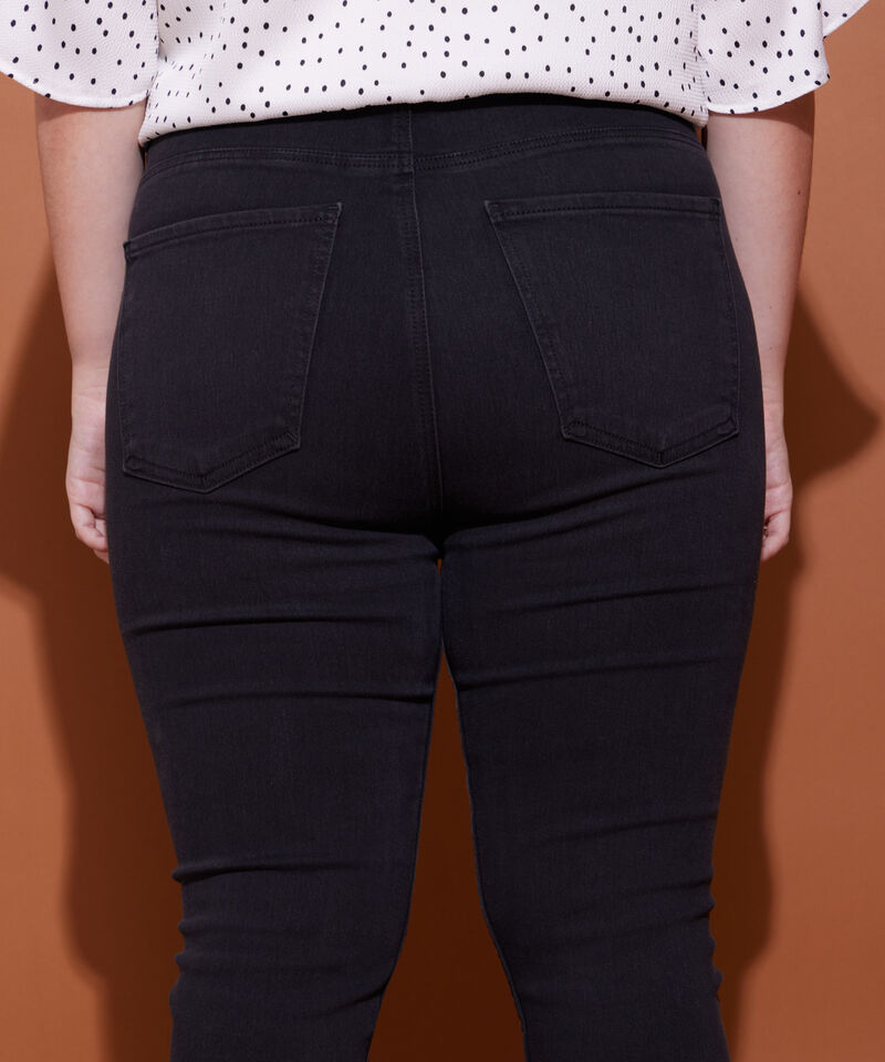 Jean Skinny Tono Negro